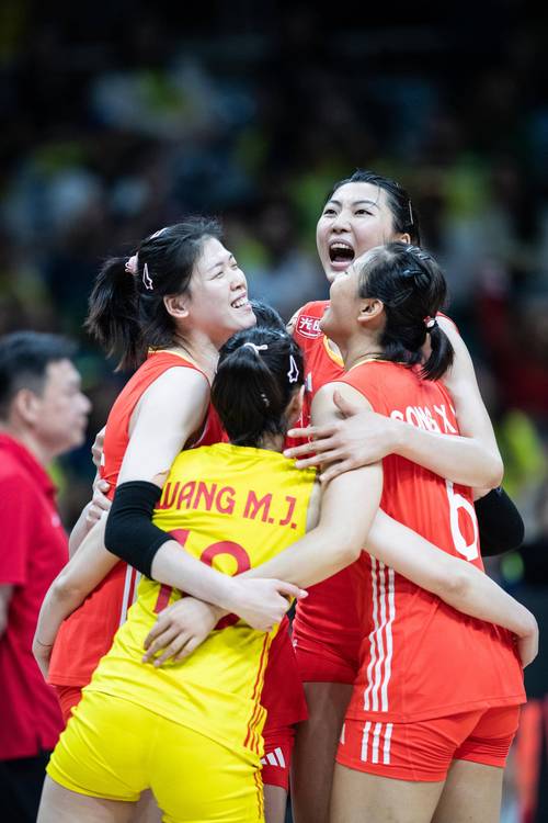 2019女排世界杯中国对美国比分是多少？